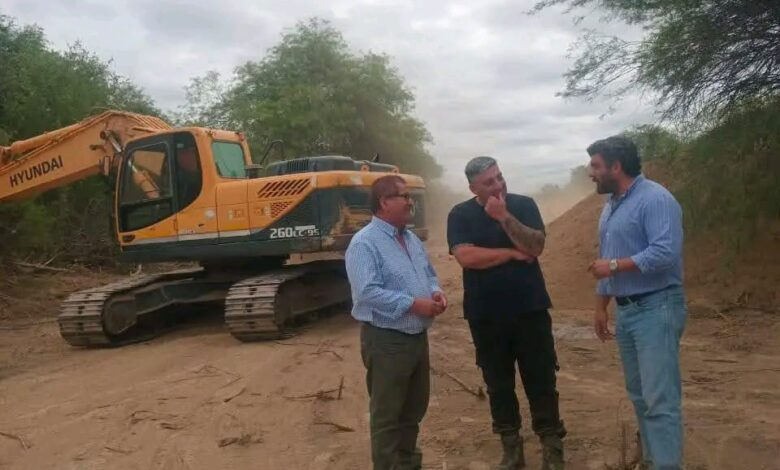 Realizan trabajos preventivos para proteger a las comunidades cercanas al r�o Pilcomayo